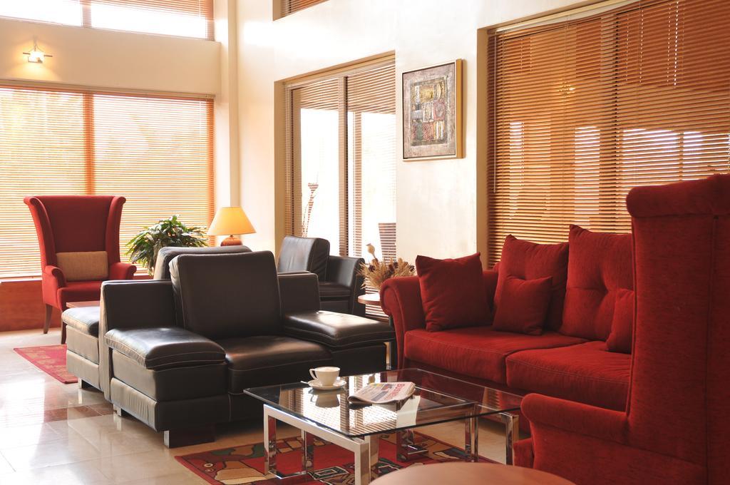 Protea Hotel Asokoro Абуджа Екстериор снимка